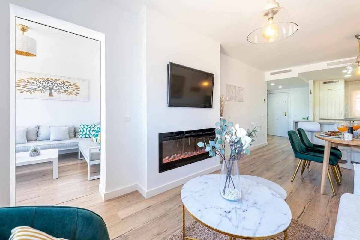 797 Holiday Rentals - Lujoso Apartamento En Arroyo Con Piscina Бенальмадена Экстерьер фото