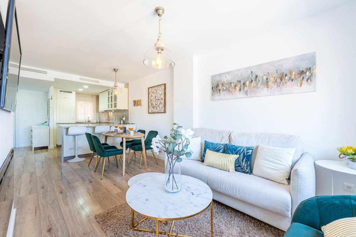 797 Holiday Rentals - Lujoso Apartamento En Arroyo Con Piscina Бенальмадена Экстерьер фото
